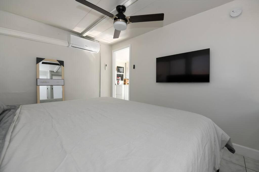 4Br Home, Hot Tub, Near Beach & Wilton Manors Fort Lauderdale Exterior photo