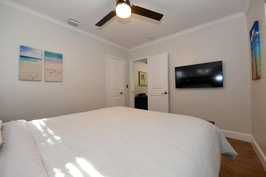 4Br Home, Hot Tub, Near Beach & Wilton Manors Fort Lauderdale Exterior photo